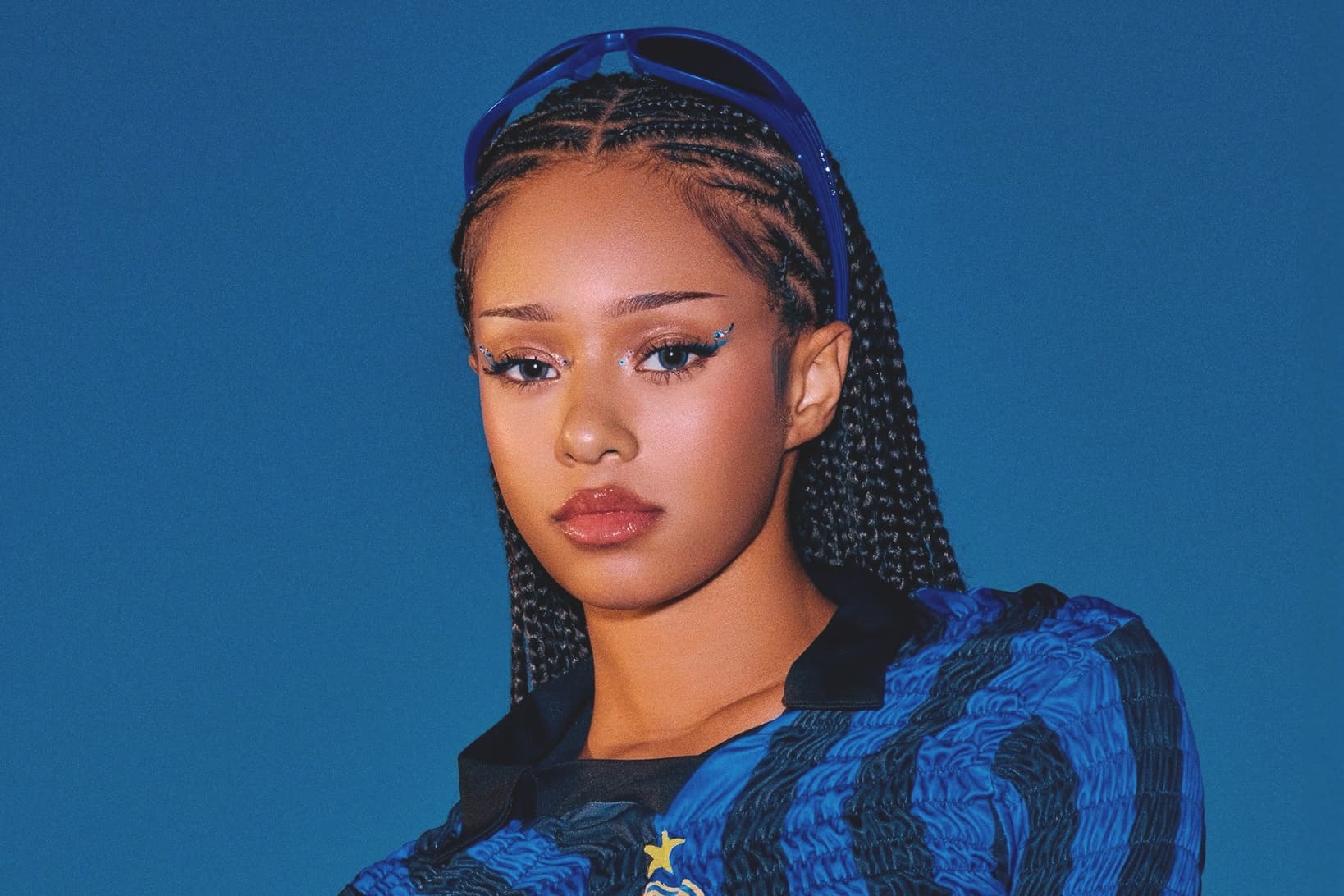 Manon do KATSEYE vai tomar uma pausa temporária de atividades com o grupo.